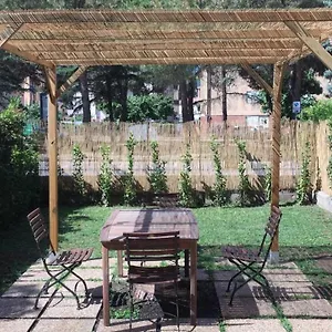 Con Giardino A Due Passi Dal Mare Appartamento